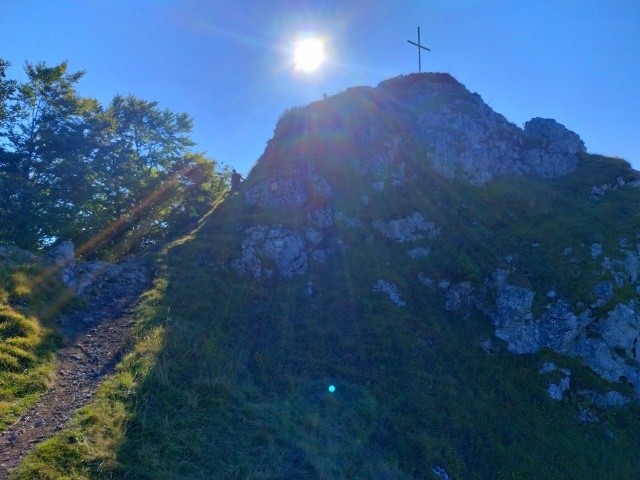 Kríž na vrchole Vápeč