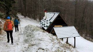 V okolí chaty už panuje zimná atmosféra