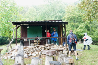 Poľovnícka chatka v starom sade