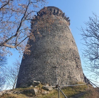 Veža Slanského hradu